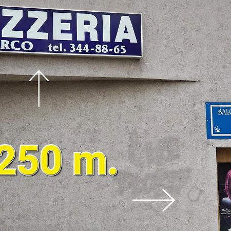 R Mieszkanie Cale Albo Pokoj Bllisko Wszystko Apartamento Gdańsk Exterior foto