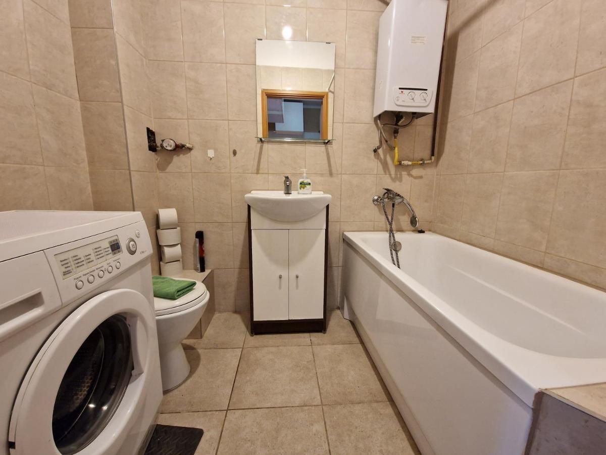 R Mieszkanie Cale Albo Pokoj Bllisko Wszystko Apartamento Gdańsk Exterior foto