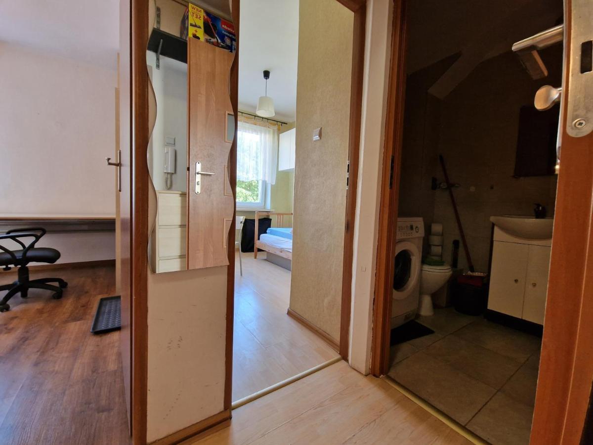 R Mieszkanie Cale Albo Pokoj Bllisko Wszystko Apartamento Gdańsk Exterior foto